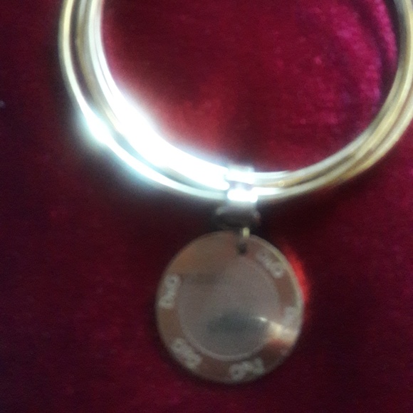 D&G Bracelet - Picture 2 of 5